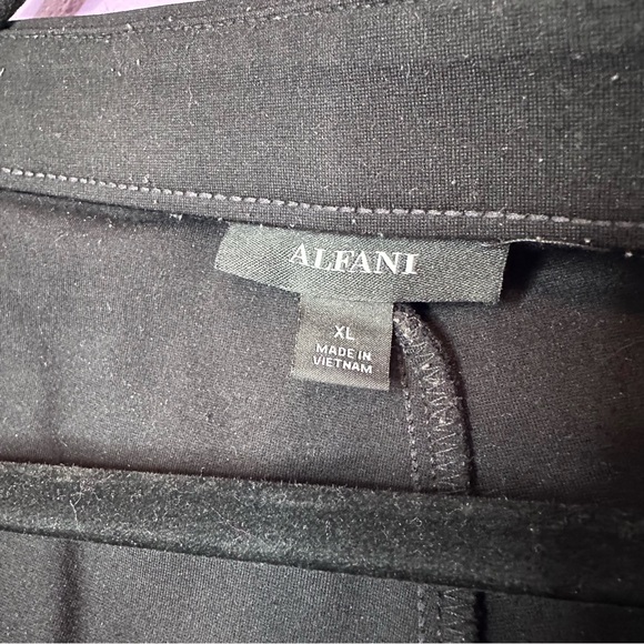 Comfy pants for work - Picture 4 of 4